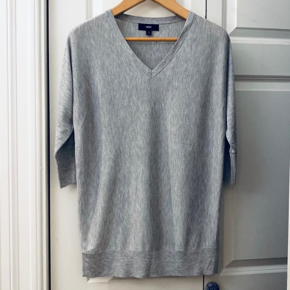 Mossimo | Gray V-neck Relaxed Fit Sweater - Picture 1 of 6